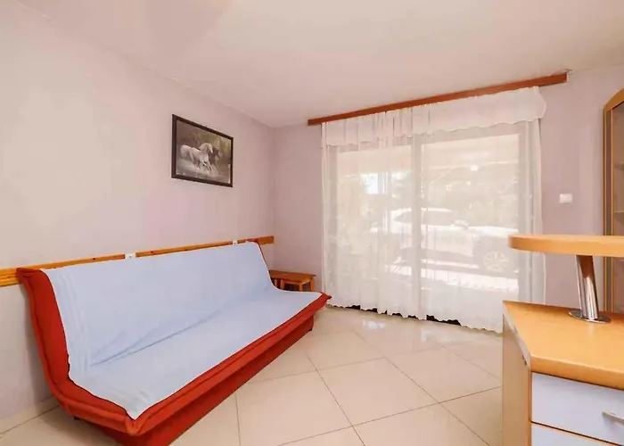 Apartman In 5747 *
